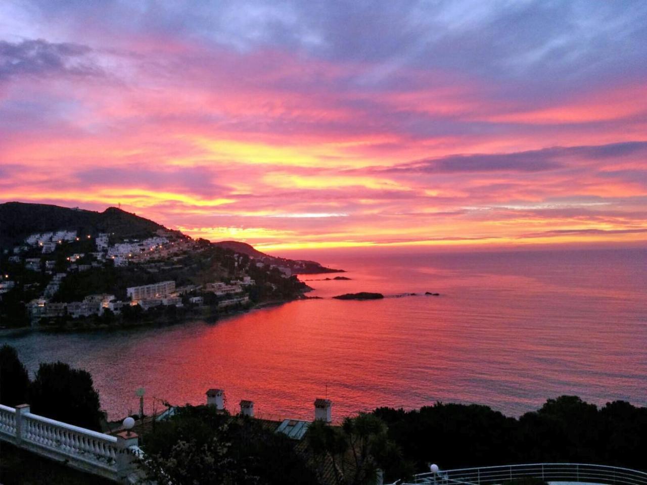 Breathtaking Costabrava Seaview Apartment 5M Beach - Casa Artevida Roses Exterior foto